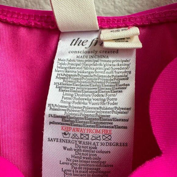 The Frolic Hot Pink Seamless Scallop Clarissa One Piece Swimsuit Size 6 Small - Picture 5 of 9